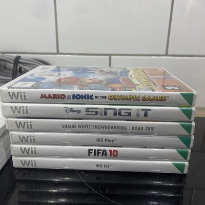 Nintendo Wii (PAL) UK Console + 6 Games, Remotes, Cables Bundle Joblot