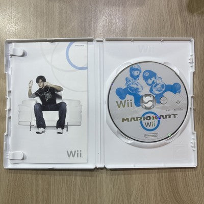 Mario Kart Wii Nintendo Wii (PAL) Game + 2 Wheels