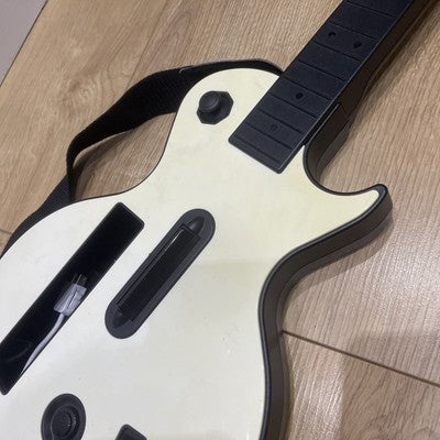 Guitar Hero 3 Legends Of Rock (PAL) Game + White Les Paul Guitar Controller
